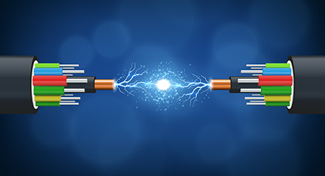 Dois tipos de terminações de fibra: conectores e emendas