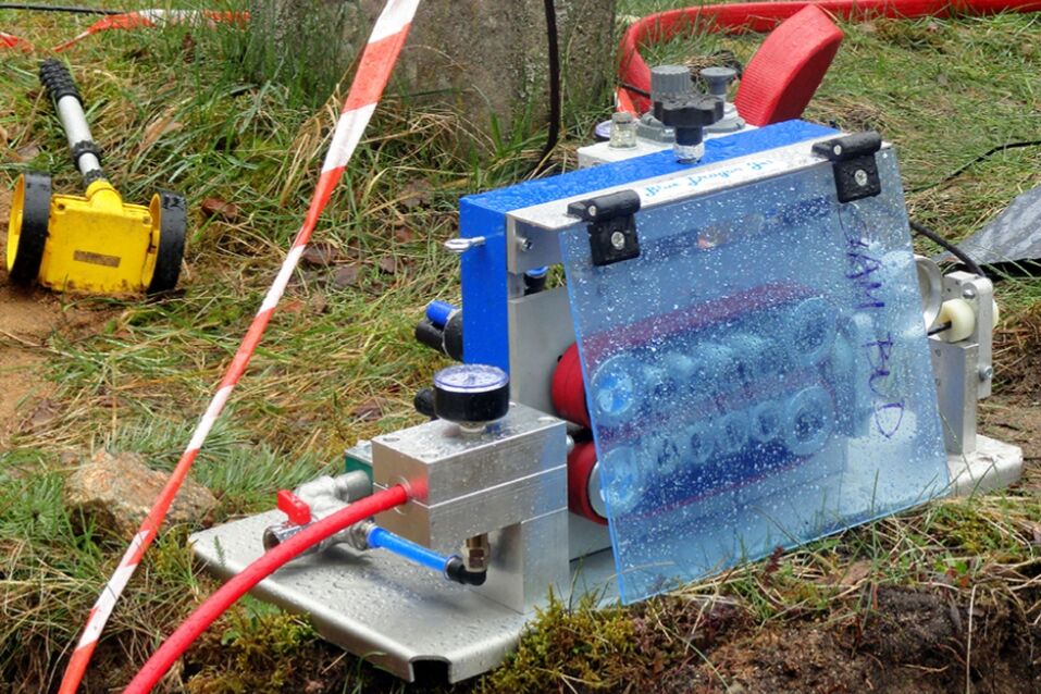 Como limpar microdutos antes de soprar fibra（2）