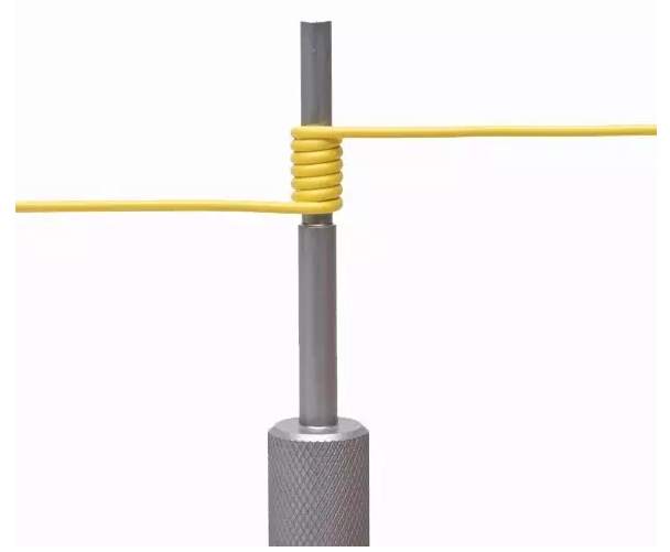 A influência do raio de curvatura insuficiente da fibra na atenuação do link ODN