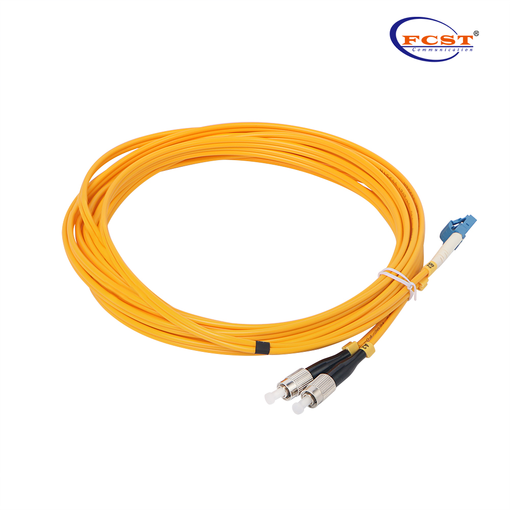 LC UPC para FC UPC DUPLEX OS2 Modo único PVC (OFNR) 3,0 mm Cabo de adesivo de fibra óptica