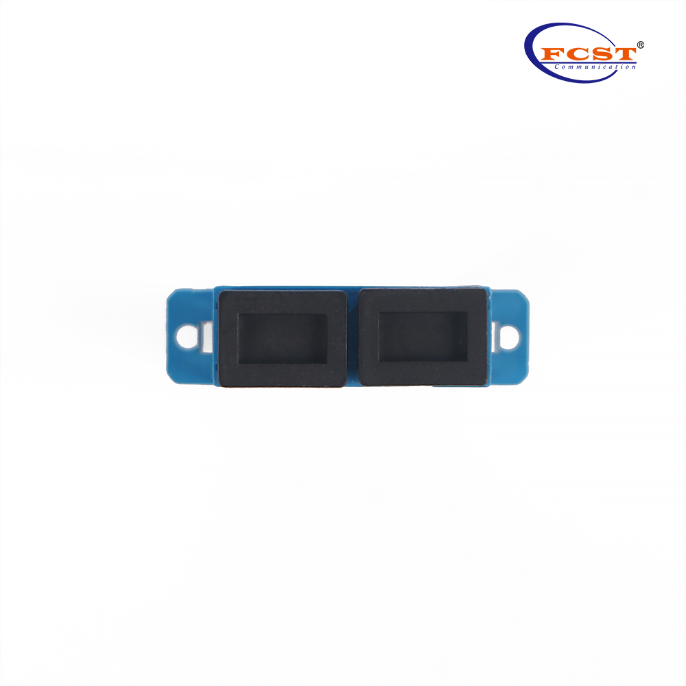 SCUPC TO SCUPC DUPLEX Modo único Adaptador de fibra óptica plástico Couplador com flange