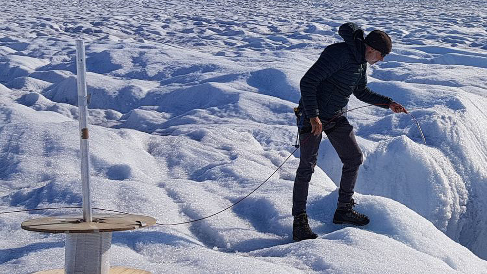 O desafio da instala&ccedil;&atilde;o de cabos a&eacute;reos FTTH em condi&ccedil;&otilde;es clim&aacute;ticas extremas ou &aacute;reas remotas